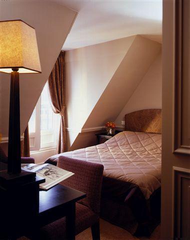 Hotel Lenox Saint Germain Париж Стая снимка
